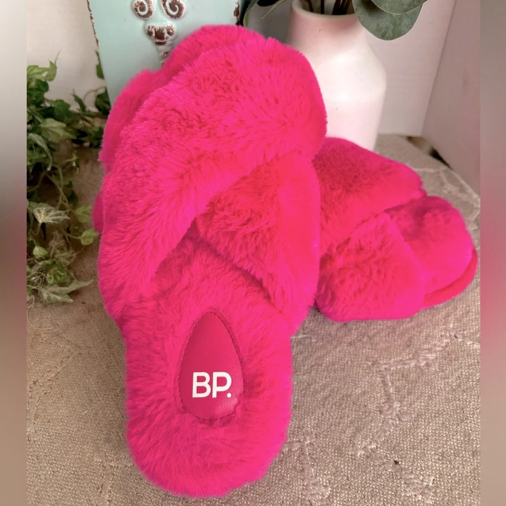 BP (Brass Plum) Plush BarbieCore Pink Crisscross Slippers. Size 9-10 Lar… - Picture 2 of 10